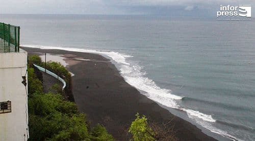 São Filipe: Queda de rochas interdita acesso norte à praia de Fonte Bila