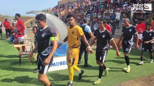 Porto Novo: Académica organiza “excursão especial de apoio” à equipa no jogo em São Vicente