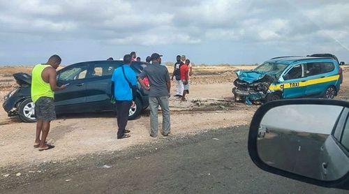 Sal: Acidente na estrada que liga Espargos-Santa Maria deixa oito feridos 