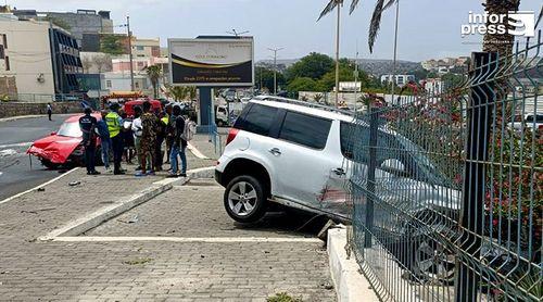 Acidente de viação na descida de Achada Santo António provoca dois feridos ligeiros