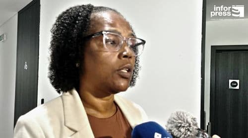 Governo quer alargar horário escolar para reduzir impacto de crianças em situação de rua