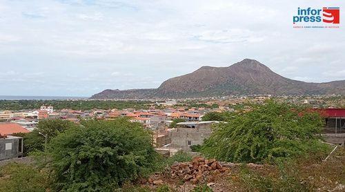 Autárquicas 2024/Tarrafal: José dos Reis continua a "atacar" Chão Bom e Marcelo Correia percorre cidade e Achada Tenda