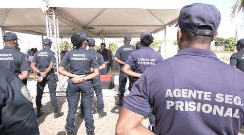 Agentes prisionais estagiários cancelam manifestação pacífica após receberem retroactivos - sindicato