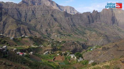 Porto Novo/Alto Mira: Operadores turísticos reivindicam construção de um miradouro nessa localidade