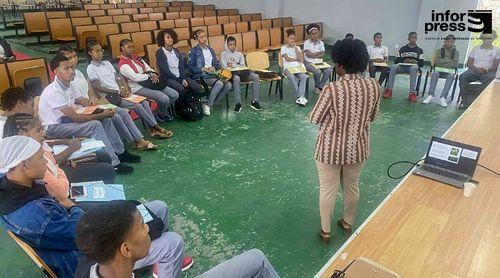 Brava: Ministry of Health trains peer educators for smoking prevention in schools