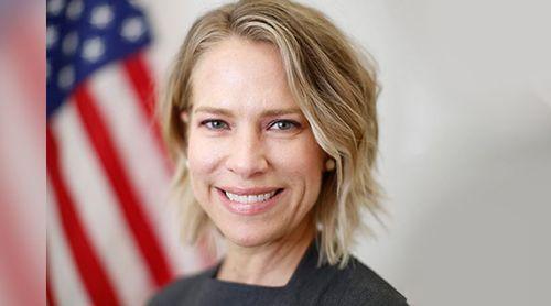 EUA: Suspensão de vistos de imigrante entra em vigor sem afectar turismo ou negócios - Amanda Roberson (c/áudio)