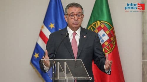 Presidente português defende reforço da cooperação com Cabo Verde e oficialização do português na ONU