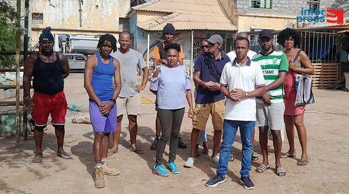 São Vicente: Artesãos do Quintal das Artes querem participar no projecto de reassentamento do mercado de peixe