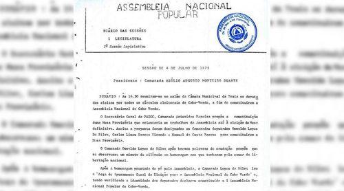Independência/50 Anos: Primeira Assembleia Nacional constituída por cinco 56 deputados - Isaura Gomes a única mulher 