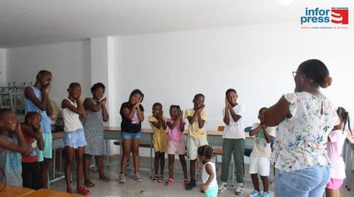 Associação de Kova da Moura promove primeira colónia de férias para crianças da comunidade