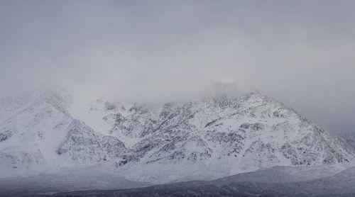 Avalanche deixa dez esquiadores desaparecidos no oeste dos Estados Unidos