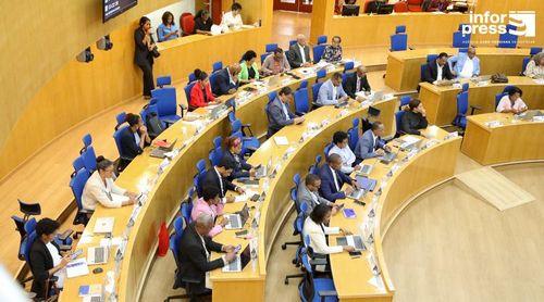 Deputados do MpD satisfeitos com projecto de construção de hospital central moderno e tecnologia avançada