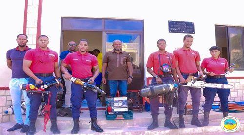 Boa Vista: Câmara entrega donativos enviados por Holanda a bombeiros municipais