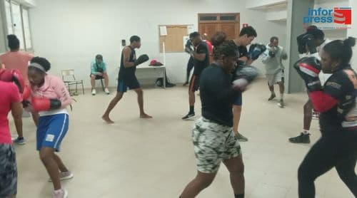 Clube de Boxe do Sal almeja revitalizar prática com aposta em crianças e adolescentes