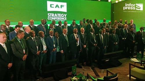 CAF anuncia apoio unânime e incondicional das 54 associações a Infantino para liderança da FIFA