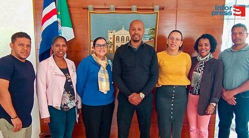 São Nicolau: Câmara Municipal da Ribeira Brava entrega primeira tranche de apoio financeiro aos grupos Carnavalescos