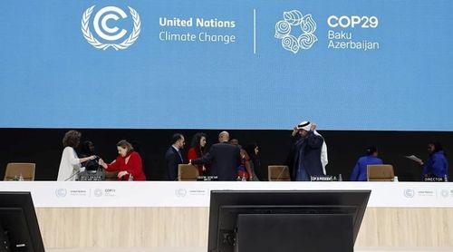 França diz que acordo atingido na COP29 em Baku “não está à altura dos desafios”