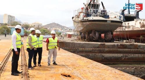 São Vicente: Ministro defende urgência de investimentos na Cabnave para "reforçar economia marítima"