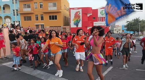 Carnaval/São Filipe: Grupo Fogo em Chama abre e “Mar Azul” encerra desfile do dia 04 de Março