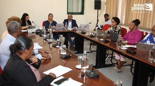 Deputados aprovam por unanimidade lei que cria comissão para as festividades do 5 de Julho