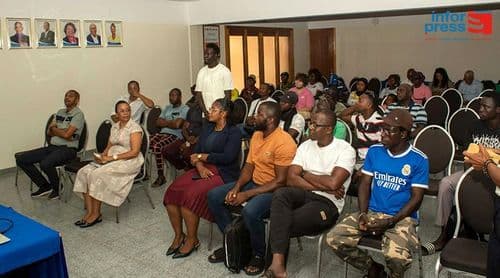 Porto Novo: Comunidade imigrada quer estar regularizada para poder investir no município