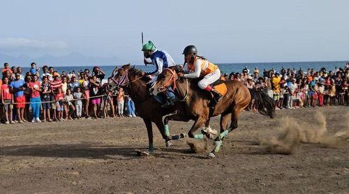 São Vicente: Corrida de cavalos para festas do Município conta com 16 participantes