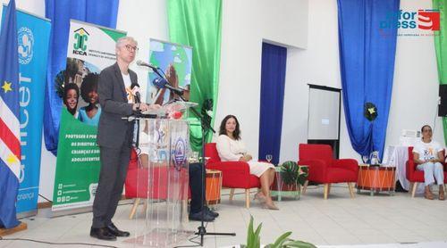 Unicef propõe incluir crianças nas discussões de projectos implementados em Cabo Verde - representante