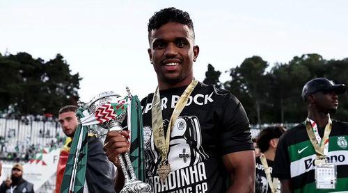 Futebol: Internacional cabo-verdiano David Moreira renova com Sporting de Portugal até 2028