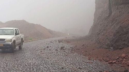 Porto Novo: Queda de pedras na estrada de acesso a Alto Mira deixa moradores apreensivos 