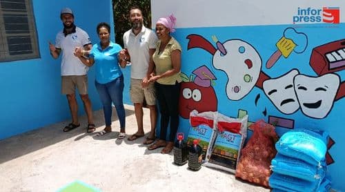 São Nicolau: Agrupamento II da Praia Branca recebe doação de alimentos para reforço da cantina escolar