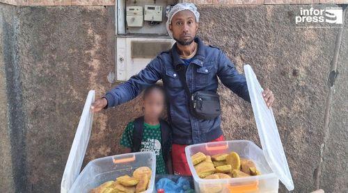 Santa Catarina: Jovem aposta na venda de pão de coco para sustentar a família