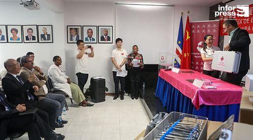 Equipamentos médicos oferecidos pela China traduzem amizade entre os dois países – ministro 