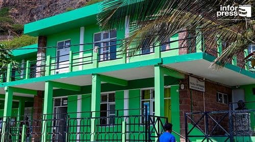 São Nicolau: Escola Secundária Baltazar Lopes da Silva assinala dia do patrono com homenagem a antigos directores e funcionários