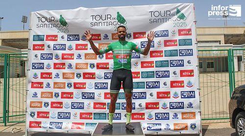 Ciclismo: Eliezer Soares, do Sal, vence primeira etapa do Tour de Santiago 2025