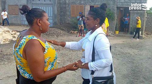 Autárquicas 2024/Porto Novo: Elisa Pinheiro promete programa de emergência social para acudir famílias em situação de pobreza extrema   