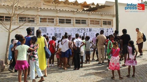 Praia: Jornada de arte sustentável termina com mural colectivo produzido por crianças