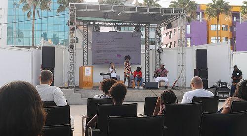 Escola de Música Caça-Talentos destaca jovens talentos na Feira do Livro da Praia