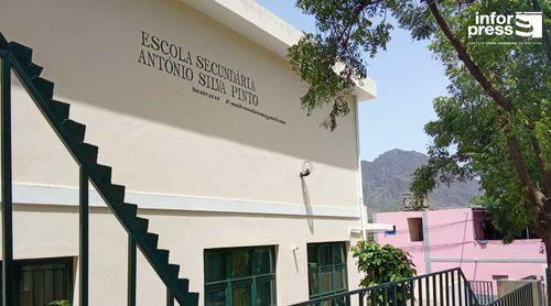 Porto Novo: Igreja de Jesus Cristo ajuda a melhorar escolas no interior do município