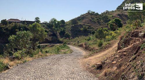 Picos: Obras de calcetamento da estrada Rebelo Acima a Mato Dento inauguradas em Fevereiro - autarca