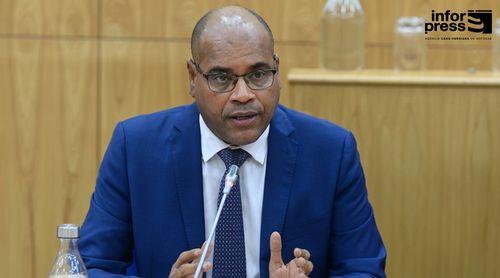 Parlamento: Governo reforça solidez da segurança social e descarta aumento da idade da reforma