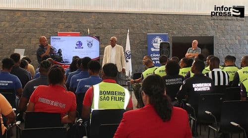 Presidente da câmara da Praia defende reforço de meios e capacitação dos bombeiros e Proteção Civil