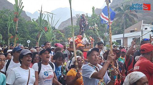 Paul/Municipality Festival: Image of Santo António received with festivity and devotion