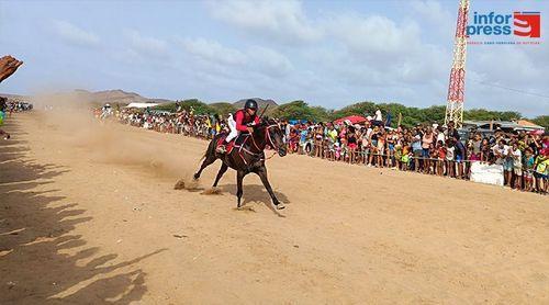Festividades Santa Cruz/São Vicente: Salamansa acolhe corrida de cavalos e outras actividades culturais e recreativas    
