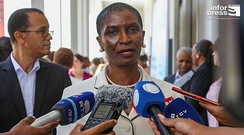 Ministra da Saúde aponta conscientização dos cidadãos como garante da sustentabilidade do sistema