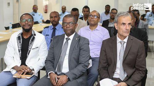 Director da PJ pede maior cooperação interna entre agentes e agências que trabalham em prol da defesa (c/áudio)