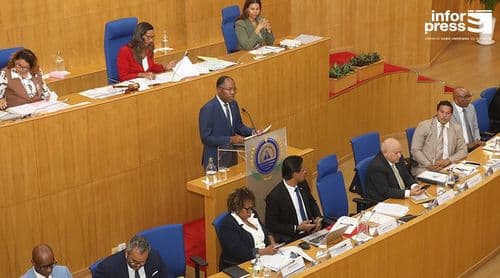 Parlamento: Orçamento rectificativo reforça justiça social sem aumentar despesa pública – primeiro-ministro