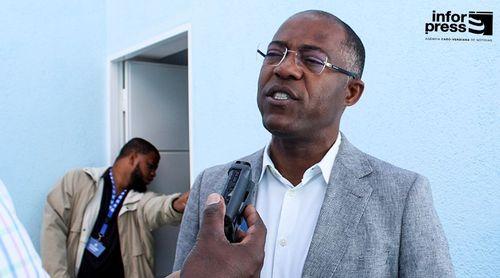 Francisco Carvalho insiste na defesa da revisão constitucional para “travar judicialização da política”