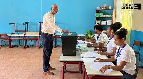 Autárquicas 2024/Brava: Candidato do MpD mostra-se optimista após exercer o seu direito de voto