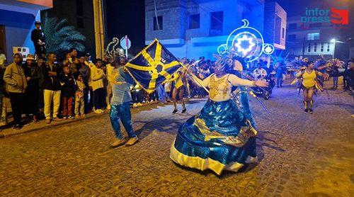 Carnaval/Boa Vista: Grupo "Amor pa Bubista" aquece noite de véspera com desfile dedicado aos signos