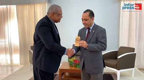 Ilha do Sal: Governo sublinha credibilidade da Rádio de Cabo Verde e papel da Rádio do Sal na democracia